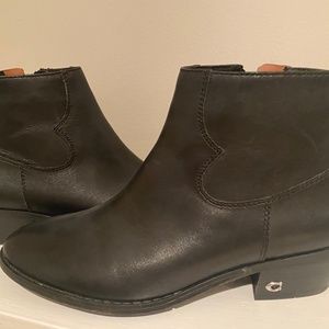 Coach boots